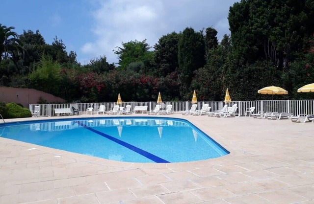 LA BADINE Studio AirCo Pool for 2 By Sunset