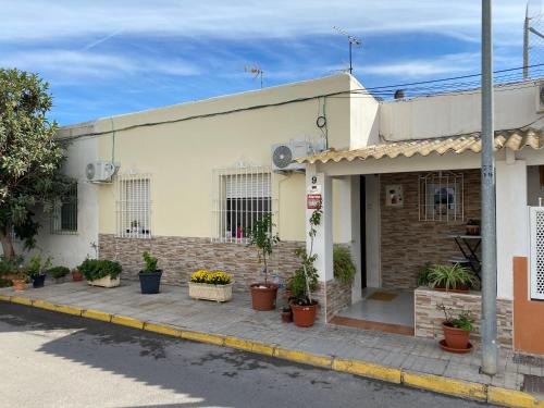 La casa amarilla de Luis y Eileen