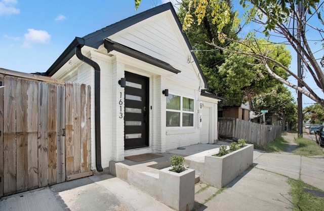 La Casita Blanca - Cozy Modern & Close to Downtown