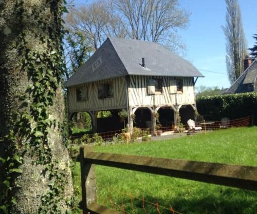 La CHARETTERIE Gites du Manoir de La Porte