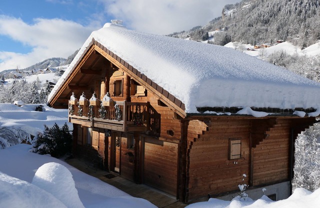La Chevrière, beautiful log chalet, panoramic view, near Megève