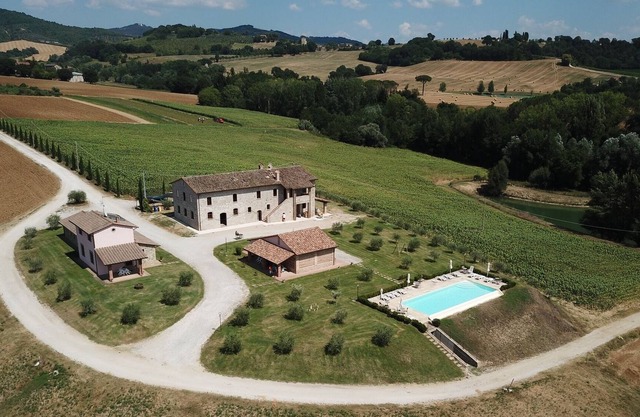 La Collina del Sole - Apartment for 4 Guests in Umbrian Countryside