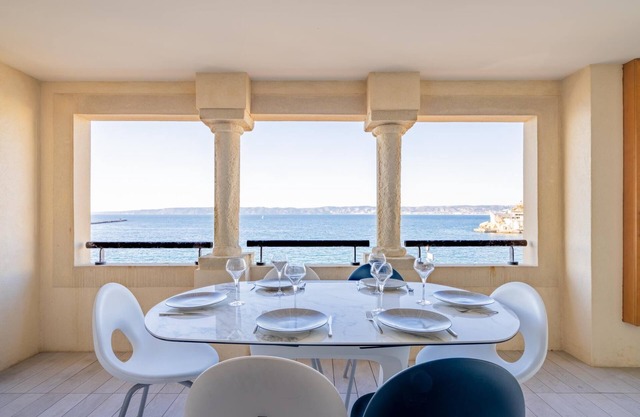 'La Corniche' Superb apt with terrace by Weekome