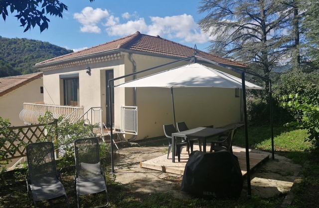 La dolce Vita gite with terrace and view close to everything