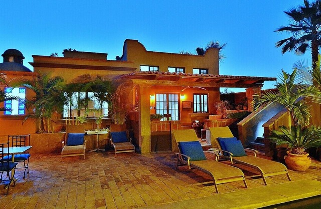La Hacienda Romantic Pool View Villa