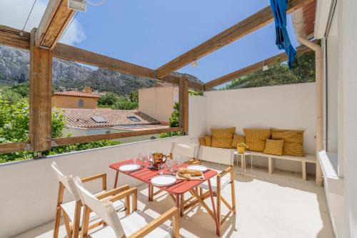 La Madrague - Vue sur les massifs des calanques