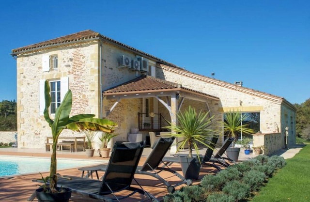 La Maison aux Cyprès, charming guest house