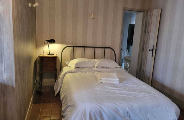 La Maison du Donjon - 8 Pers. Parking et Jardin Terrasse Avec vue sur le Dnjon