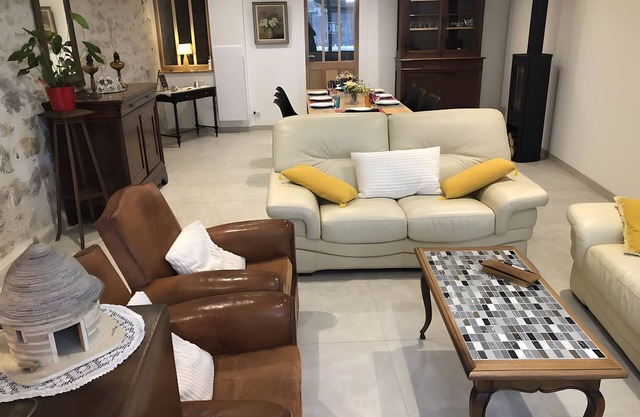 La Maison Du Tour De Ville with Mountain View, Wi-Fi and Air Conditioning