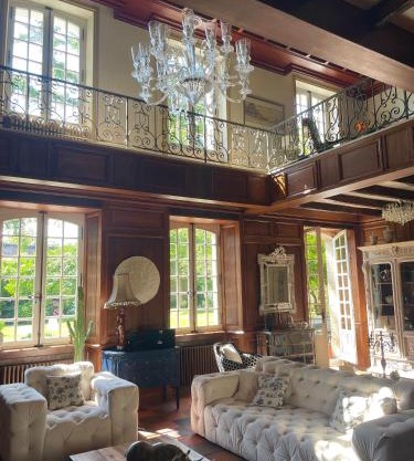 LA MEFFRAIS 1741 - Manoir d'hôtes avec Parking Privé - 3 minutes de Dinan