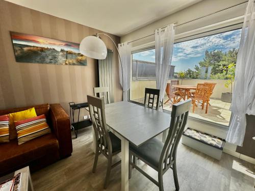 La mouette rieuse, terrasse, vue mer, accès plage