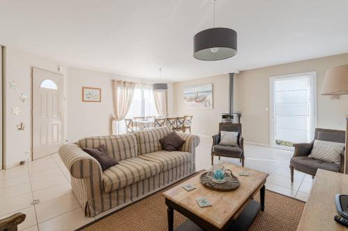 La Retzienne - Parking - Jardin