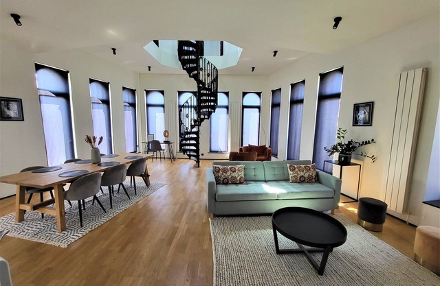 La Rotonde-2 bedroom apartment in enchanting Bruxelles with WiFi