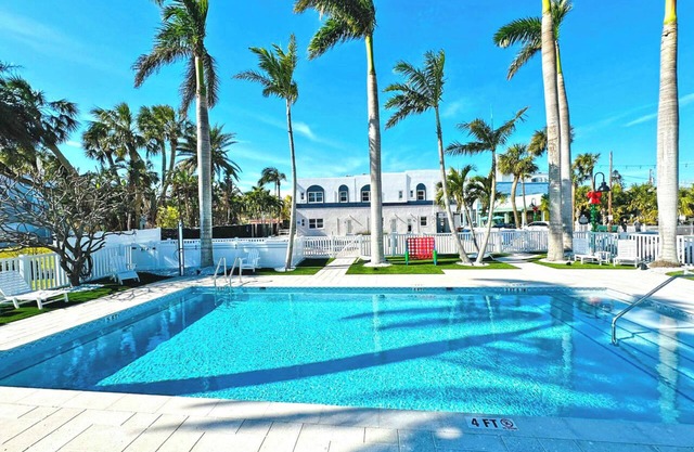 La Tortuga Historic Pass A Grille St Pete Beach 789