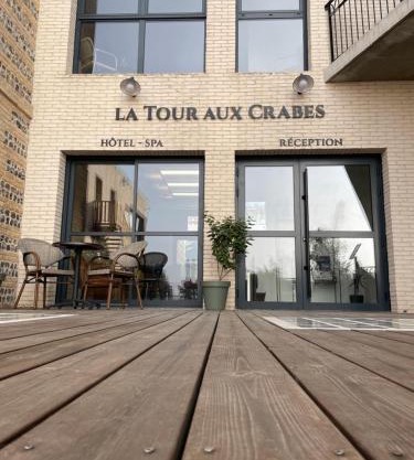 LA TOUR AUX CRABES près de la plage