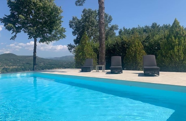 LA Villa DU Defens "La Totale !"