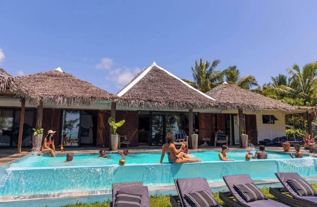 La villa Boraha Large luxury villa with swimming pool on the first line.