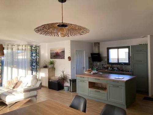 La Villa Omaha YourHostHelper