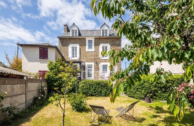 La Villa Souhaitier - Five Bedroom House, Sleeps 8