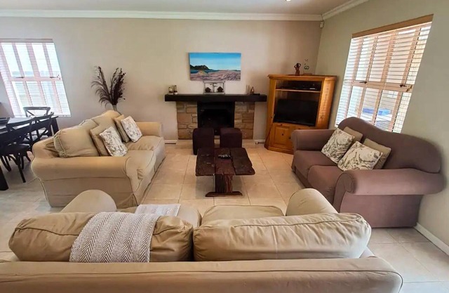 Lagoon Cottage