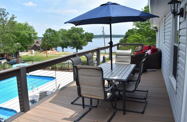 Lake Front Home w/Dock, Kayaks, Private Pool - 4BR/3B Stunning Views, Sleeps 13!