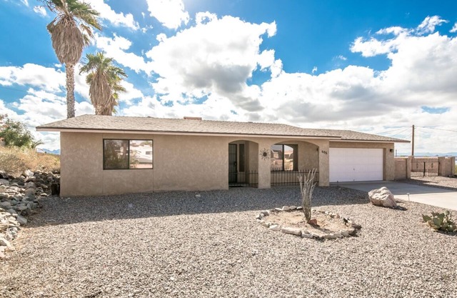 Lake Havasu Snowbird Rental, Lake View, Close to Dining and Shopping