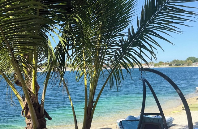 Lake House Villa Beachfront
