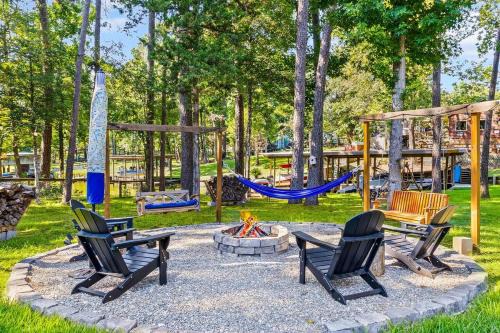 Lake Livingston Retreat with Firepit, Fishing, and Game Room