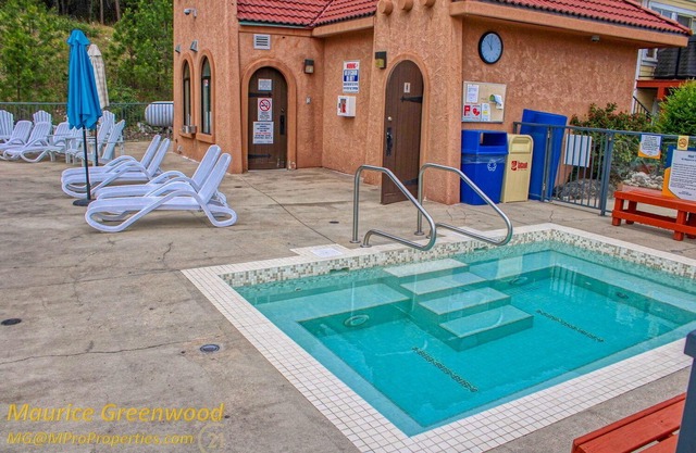 Lake Okanagan! 3 Bedroom Cottage With Beach, Pools and Great Resort Amenities