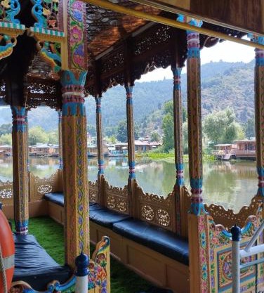 Lake Raj mahal
