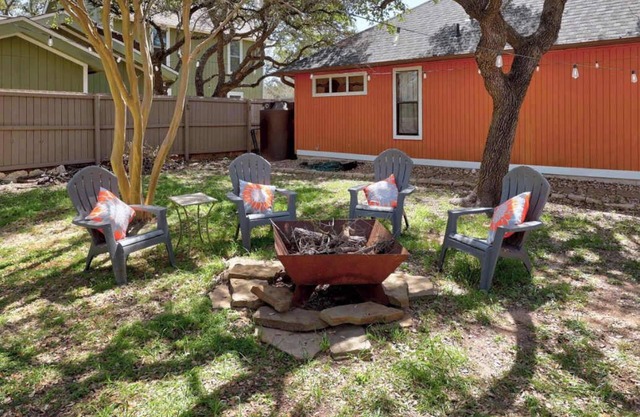 Lake Travis Retreat with Spacious Outdoor Areas