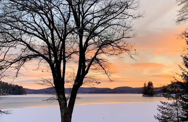 Lakefront All Season Chalet with 100’ of sandy beach