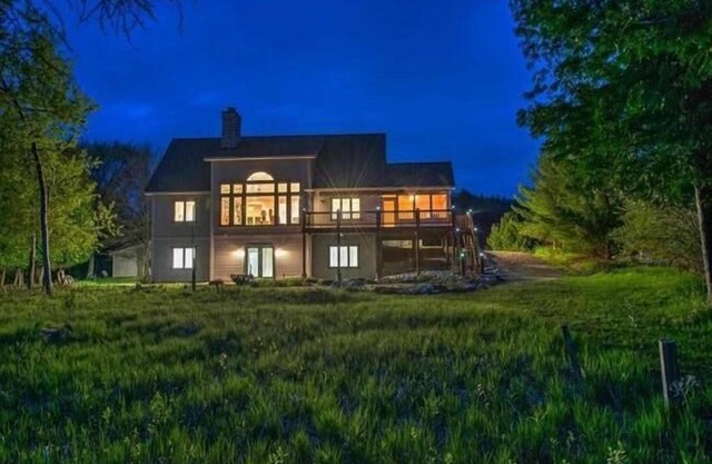 Lakefront home Clam Lake. Private dock for guests. Close to Torch Lk