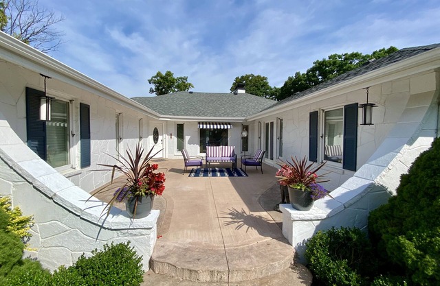 Lakefront living at Its Best! new week available 7/24-8/1 2025