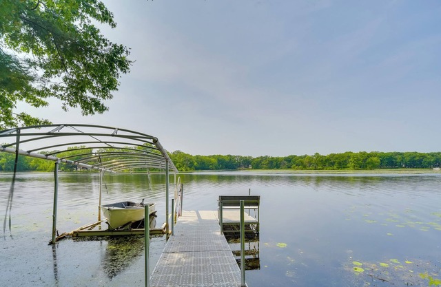 Lakefront Wisconsin Escape w/ Fire Pit & Boat Dock