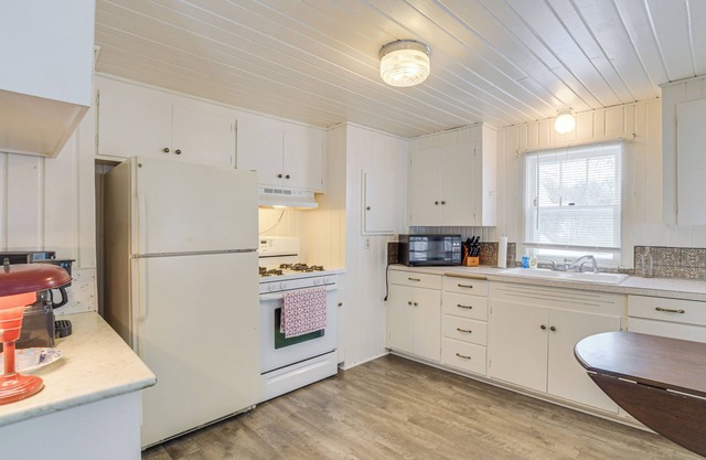 Lakeside Cabin in Park Rapids w/Backyard