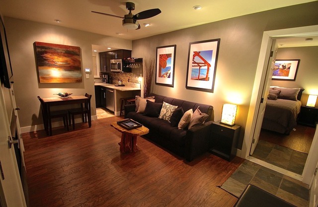 Lakeside Gondola Lodge 2 Bedroom sleeps 8