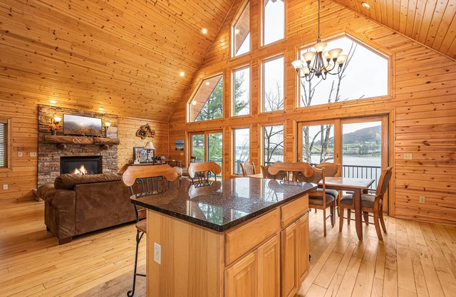 Lakeside Lodge
