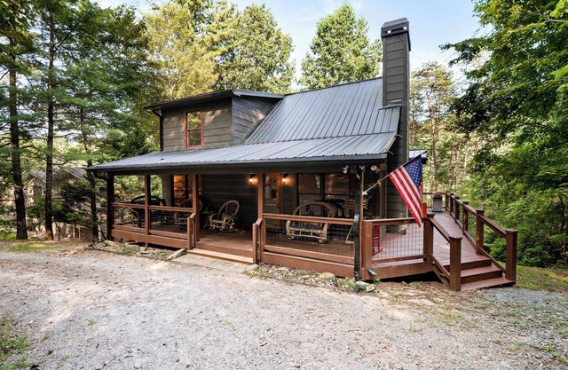 Lakeside Retreat Hot Tub, Fishing, Hiking