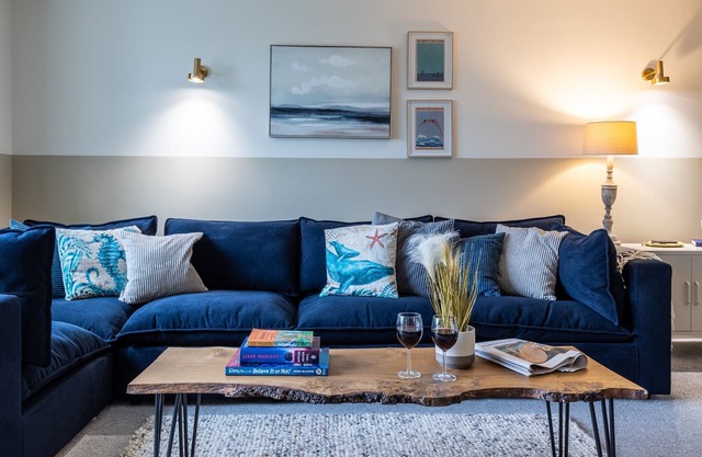 Lakeside : Stylish 4‑Bed Family Villa in Rhosneigr | Managed by Anglesey Holiday Lettings