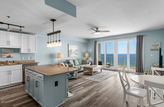 Laketown Wharf Unit 1914