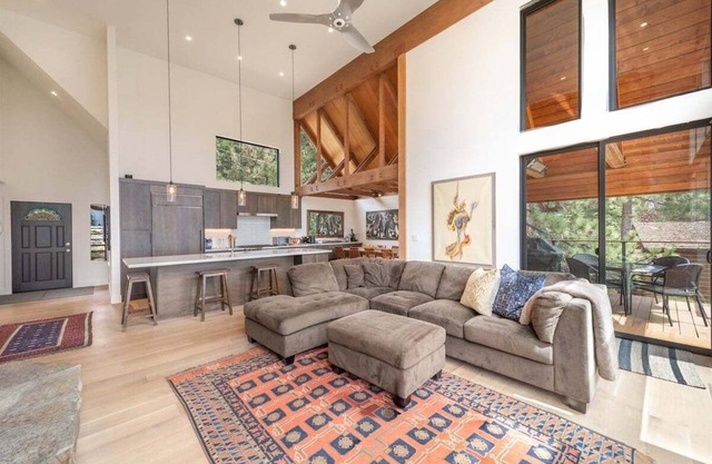 Lakeview Delight in Dollar Point Tahoe City