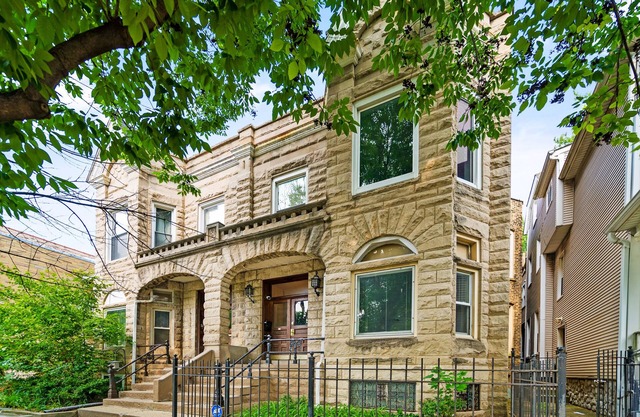 Lakeview Lux - 20min to Wrigley - Free Parking - Sleeps 17+