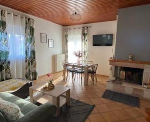 Laki's House Οροφοδιαμέρισμα με σοφίτα