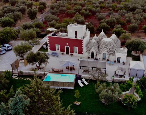 Lamarossa Trulli & Suites