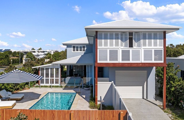 Lambent - Casuarina House