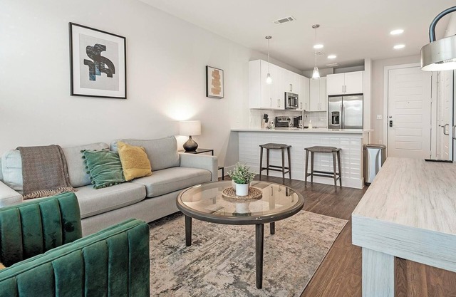 Landing | Amazing 1BD, Yoga Studio, Clubhouse