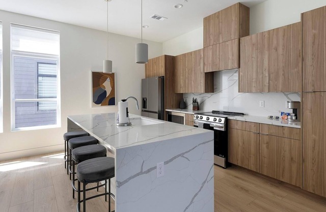 Landing | Amazing 2BD in Downtown Dallas