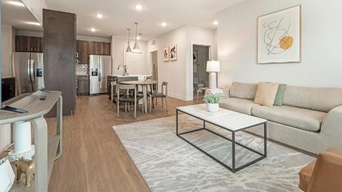 Landing Apartments - Seguin