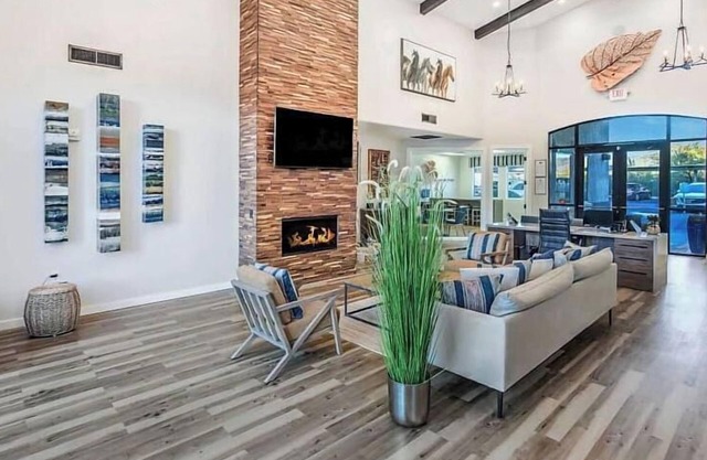 Landing at Equestrian - 2 Bedrooms in Countryside